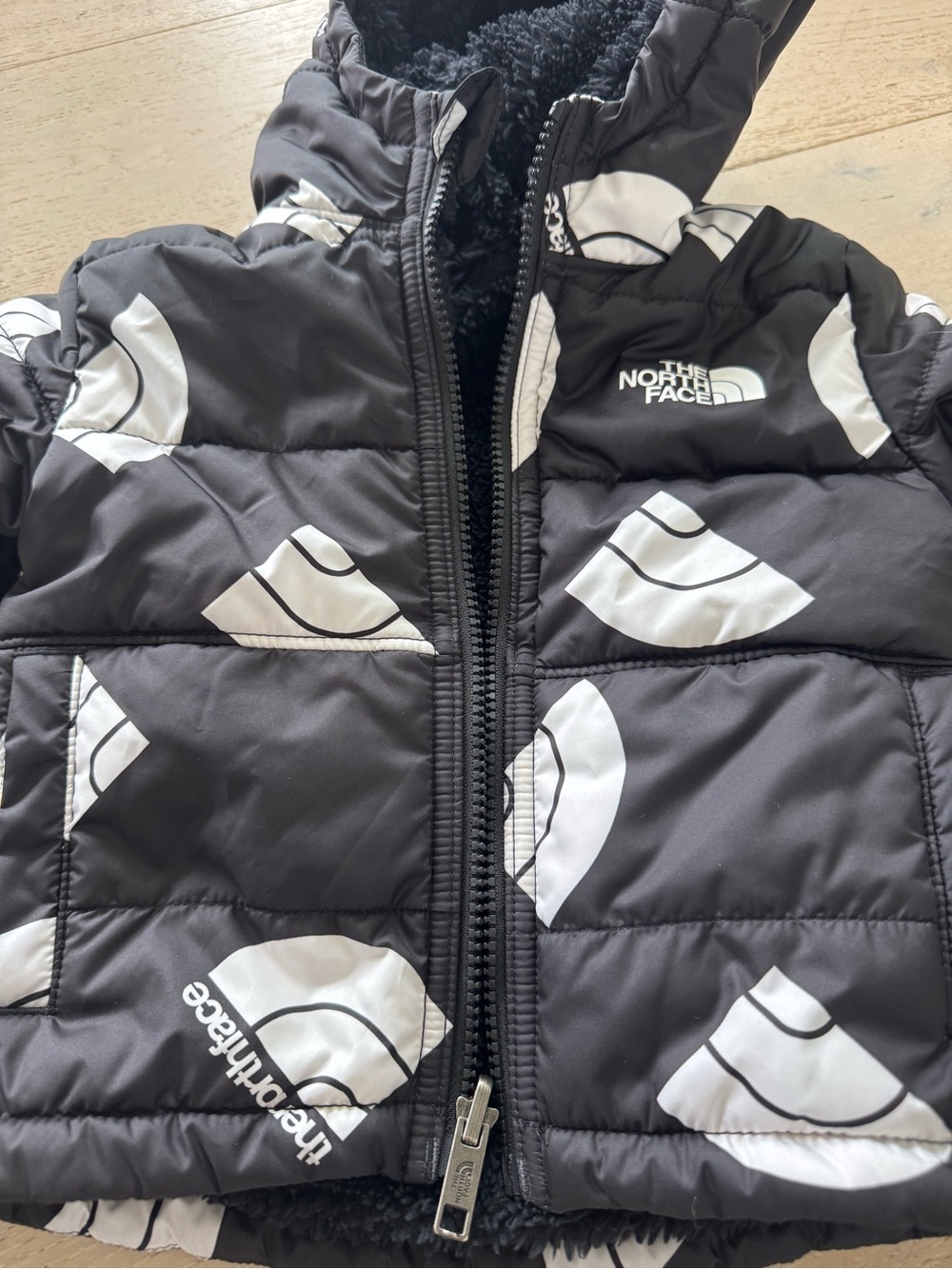 The North Face baby Kids Reversible Jacket 2 - Picture 5 of 8